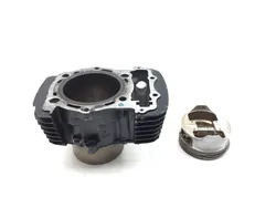 Engine Cylinder Jug W Piston Front 2005 Kawasaki Vulcan 1500 Classic 2961A x