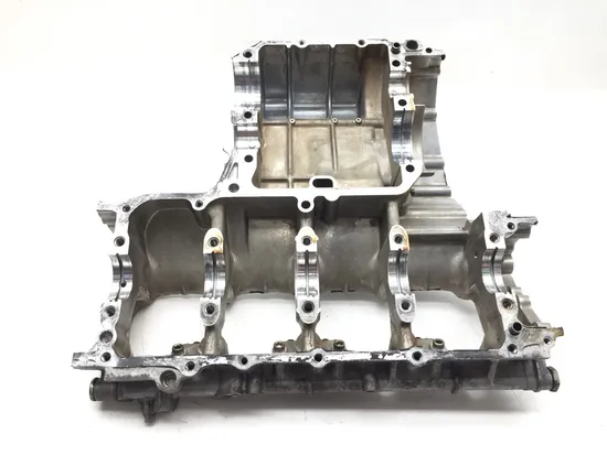 Upper Lower Center Cases Case 2001 Suzuki Hayabusa Busa GSX1300R 3011A