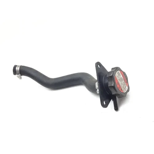 Engine Radiator Cooling Hoses 2005 Suzuki Boulevard C50 2957A 10