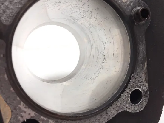 Front Rear Cylinder Jugs w Pistons 2006 Harley Road King EFI FLHRI 3014A