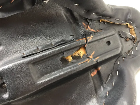 Seat 2005 Harley-Davidson Electra Glide Ultra Classic EFI FLHTCUI 3012A x