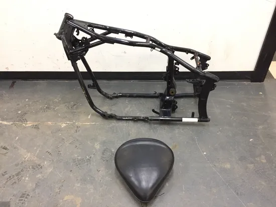 Main Frame Chassis 2003 Yamaha V Star 1100 XVS1100AW Classic 2948A PARTS