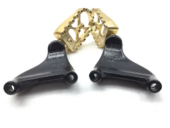 Left Right Set Passenger Peg Bracket 2009 Harley Sportster 1200 Custom 2978A x