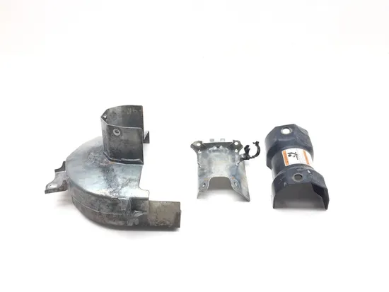 Output Shaft Cover 2016 Yamaha YXZ1000R 3006A