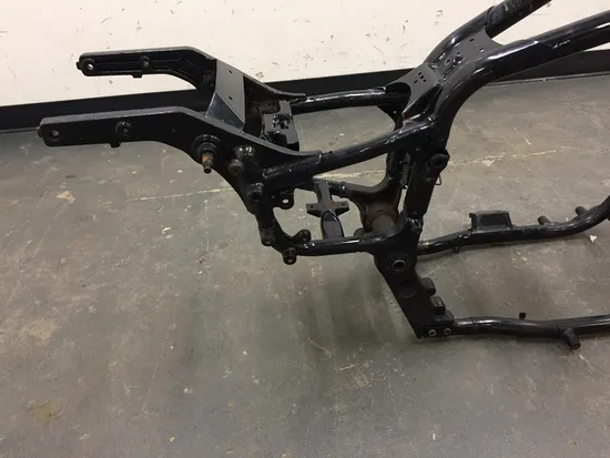 Main Frame Chassis 2000 Kawasaki Vulcan 1500 VN1500L Nomad FI 3007A