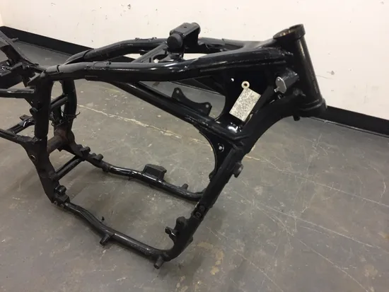 Main Frame Chassis 2000 Kawasaki Vulcan 1500 VN1500L Nomad FI 3007A