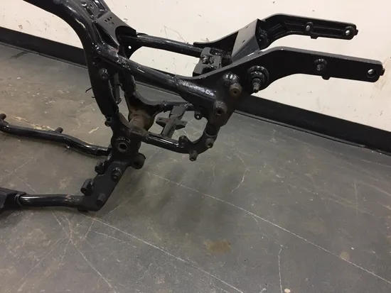 Main Frame Chassis 2000 Kawasaki Vulcan 1500 VN1500L Nomad FI 3007A