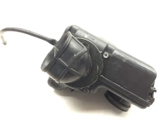 Airbox Air Box 2000 Suzuki Marauder 800 VZ800 3029A 2