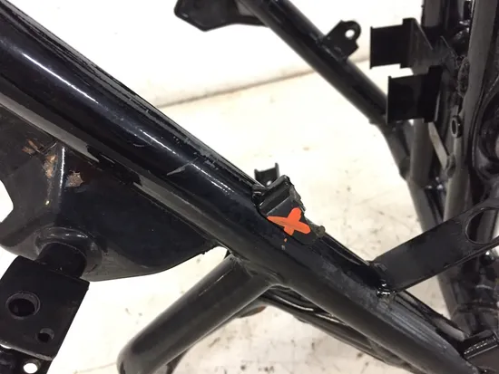 Main Frame Chassis 2000 Suzuki Marauder 800 VZ800 3029A x