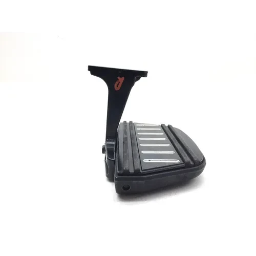 Right Passenger Floorboard 2005 Harley-Davidson Electra Glide EFI FLHTI 2939A x 7