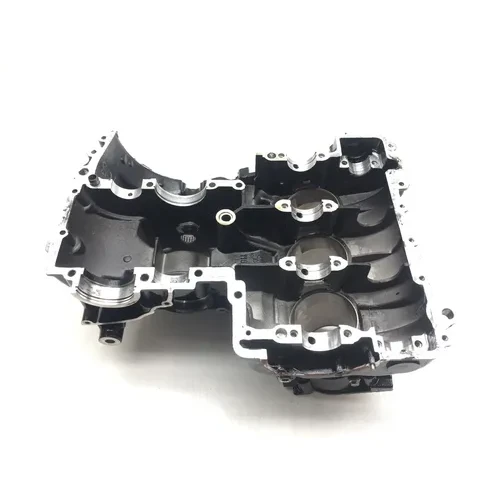 Upper Lower Center Cases Case 2000 Triumph Daytona 955i 2912A 19