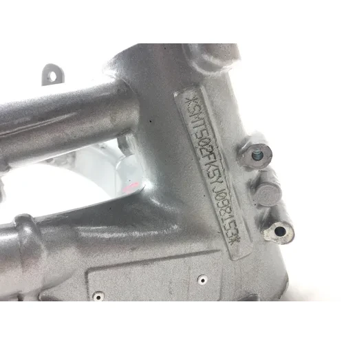Main Frame Chassis 2000 Triumph Daytona 955i 2912A 15