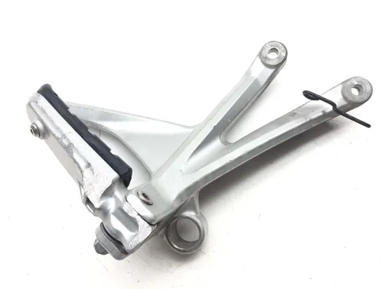 Right Rear Back Passenger Peg Bracket Side 2010 Honda VFR1200F ABS 2953A x