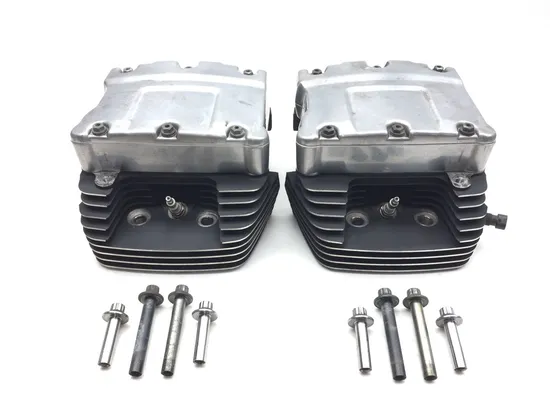 Front Rear Cylinder Head Set 2007 Harley-Davidson Dyna Street Bob FXDB 3031A x 1