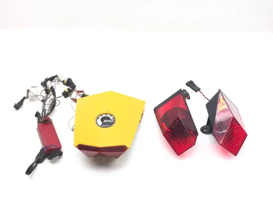 Left Right Rear Tail Light Brake Back Lens 2009 Spyder GS Roadster SE5 3030A x