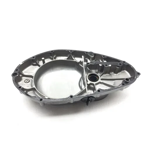 Engine Clutch Cover 2006 Suzuki GS500F 2937A x 19