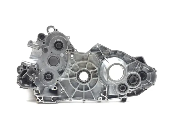 Engine Left Right Center Cases 2006 Suzuki Burgman 650 AN650 3001A