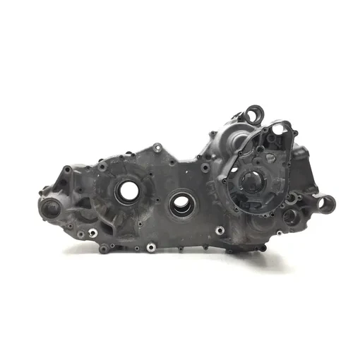Engine Left Right Center Cases 2006 Suzuki Burgman 650 AN650 3001A 13