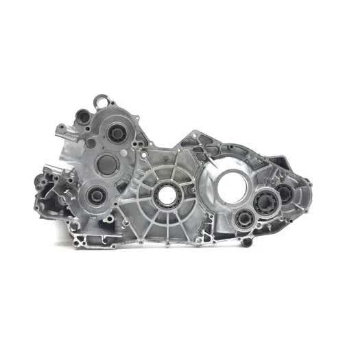Engine Left Right Center Cases 2006 Suzuki Burgman 650 AN650 3001A 19