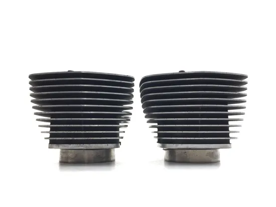 Front Rear Cylinder Jugs w Pistons 2005 Harley Dyna Wide Glide EFI FXDWGI 3052