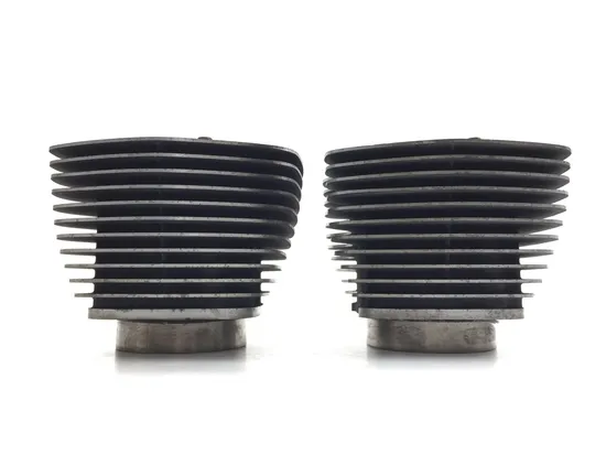 Front Rear Cylinder Jugs w Pistons 2005 Harley Dyna Wide Glide EFI FXDWGI 3052