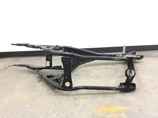 Main Frame Chassis CLN 2005 Harley Electra Glide Ultra Classic EFI FLHTCUI 3074x