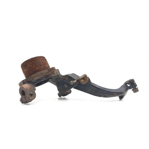 Left Driver Front Spindle Steering Knuckle 1999 Suzuki King Quad 300 4x4 3083 9