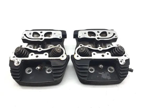 Front Rear Cylinder Head Set 2005 Harley Electra Glide Classic EFI FLHTCI 3071 x