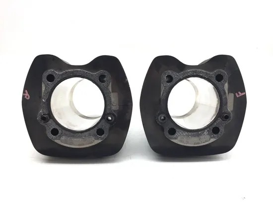 Front Rear Cylinder Jugs w Pistons 2005 Electra Glide Classic FLHTCI 3071 x