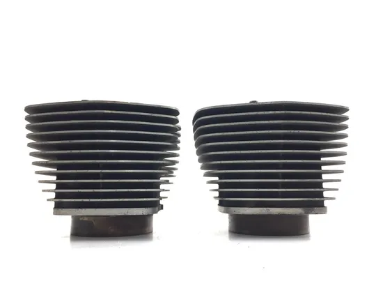 Front Rear Cylinder Jugs w Pistons 2005 Electra Glide Classic FLHTCI 3071 x