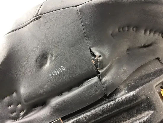 Seat 2005 Harley-Davidson Electra Glide Classic EFI FLHTCI 3071 x