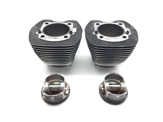 Front Rear Cylinder Jugs w Pistons 2007 Harley Heritage Softail Classic 3053 x 1
