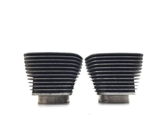 Front Rear Cylinder Jugs w Pistons 2006 Harley Road King Custom FLHRS 3086 x