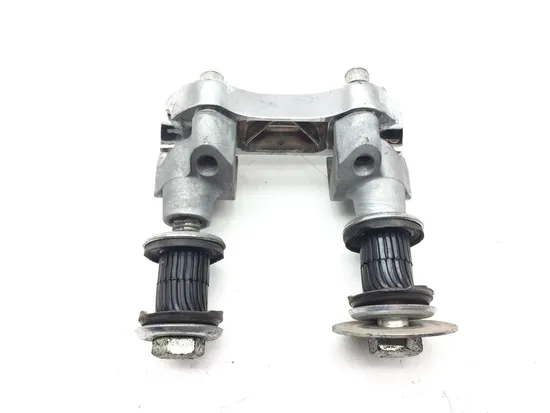 Handle Bar Mount Clamps 2006 Harley-Davidson Road King Custom FLHRS 3086 x