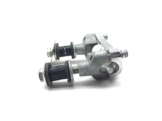 Handle Bar Mount Clamps 2006 Harley-Davidson Road King Custom FLHRS 3086 x