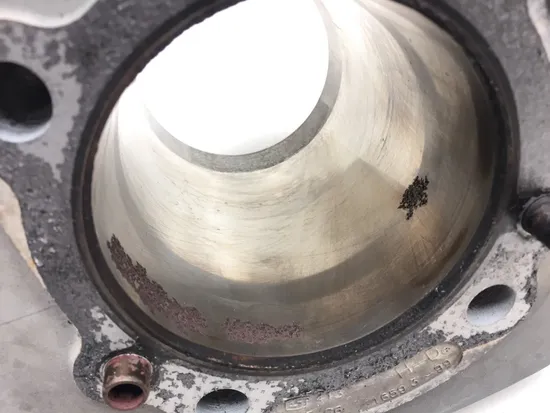 Front Rear Cylinder Jugs w Pistons 2007 Harley Dyna Super Glide FXD 3049 x