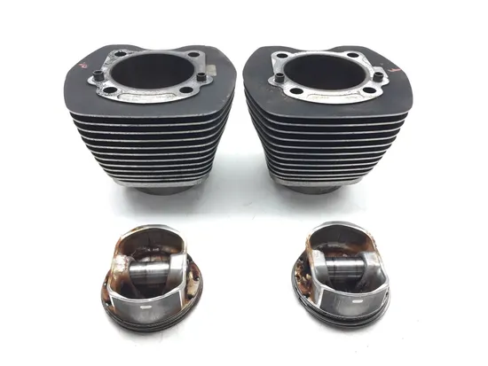 Front Rear Cylinder Jugs w Pistons 2007 Electra Glide Ultra Classic FLHTCU 3050x
