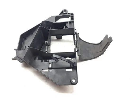 Main Engine Wiring Harness Bracket 2011 Electra Glide Ultra Limited FLHTK 3066