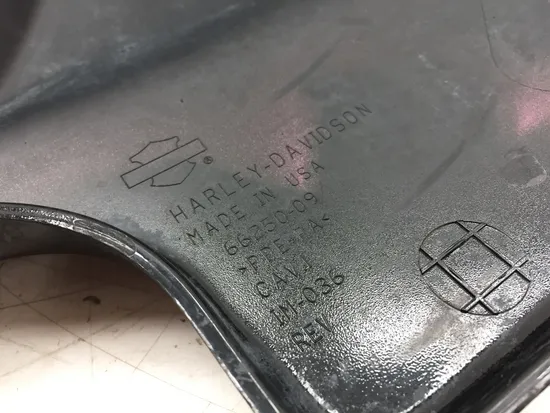 Left Side Cover 2011 Harley-Davidson Electra Glide Ultra Limited FLHTK 3066 x