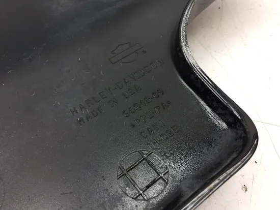 Right Side Cover 2011 Harley-Davidson Electra Glide Ultra Limited FLHTK 3066 x