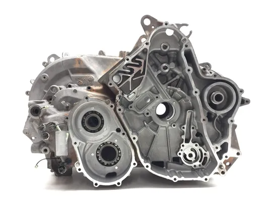 Engine Left Right Center Cases Case 2022 Can-Am Commander 700 4x4 XT 3106 PARTS