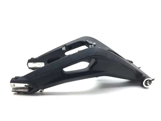 Swing Arm Swingarm 2018 Triumph Street Triple R ABS 3108