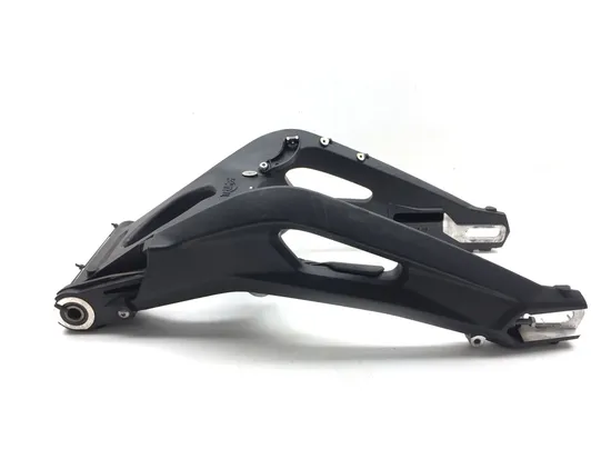 Swing Arm Swingarm 2018 Triumph Street Triple R ABS 3108