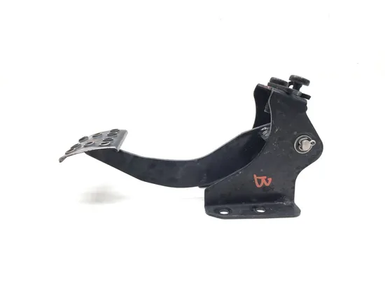 Rear Brake Pedal 2017 Honda Pioneer 700 SXS700M2D Deluxe 3105