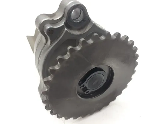 Engine Oil Pump Assembly 2005 Suzuki Boulevard C50 3111