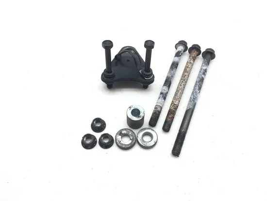 Engine Motor Mounts 2005 Suzuki Boulevard C50 3111