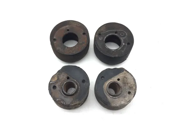 Engine Motor Mounts 2005 Harley-Davidson Sportster 1200 Custom XL1200C 3134