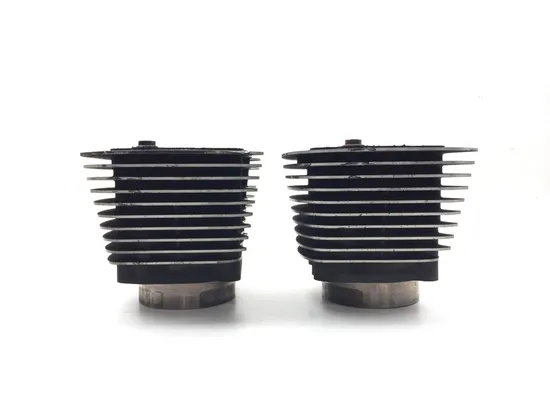 Front Rear Cylinder Jugs w Pistons 2007 Harley Sportster 1200 Custom 3132 x