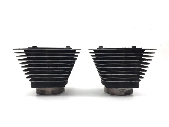 Front Rear Cylinder Jugs w Pistons 2007 Harley Sportster 1200 Custom 3132 x