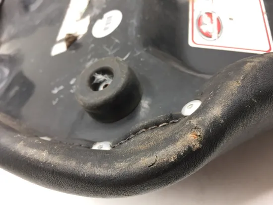 Mustang Seat 2007 Harley-Davidson Sportster 1200 Custom XL1200C 3133 x